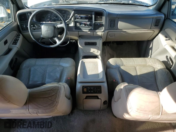 2002 Chevrolet Suburban Z71 with VIN 3GNFK16T52G274926, listed as a Copart auction lot 88449475 with 260,929 mi miles and Salvage Title. Bid and sale history available at carsss.com. Image 8.