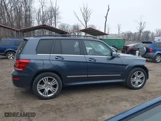 2015 Mercedes-Benz GLK-Class GLK 350 with VIN WDCGG8JB7FG441353, listed as a IAAI auction lot 41598516 with 88,390 mi miles. Bid and sale history available at carsss.com. Image 13.