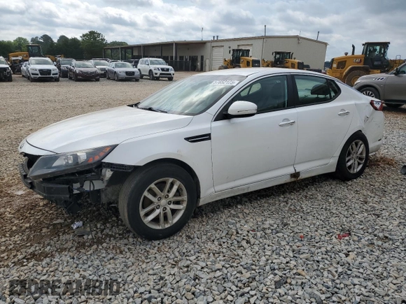 2013 Kia Optima LX z VIN KNAGM4A76D5372356, wystawiony jako Copart lot #57652125 z przebiegiem Nie podano mil oraz Szkoda całkowita • Salvage title. Historia ofert i sprzedaży dostępna na DreamBid. Obrazek 1.