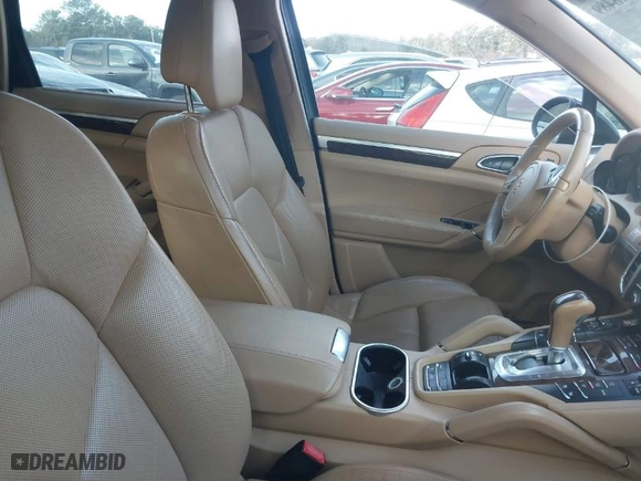 2013 Porsche Cayenne Diesel with VIN WP1AF2A27DLA38049, listed as a IAAI auction lot 41848489 with 103,292 mi miles. Bid and sale history available at carsss.com. Image 5.