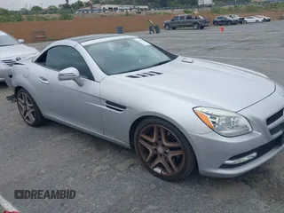 2016 Mercedes-Benz SLK 300 z VIN WDDPK3JA6GF120786, wystawiony jako IAAI lot #42194863 z przebiegiem 114 125 mil mil oraz . Historia ofert i sprzedaży dostępna na DreamBid. Obrazek 1.