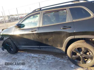 2018 Jeep Cherokee Latitude with VIN 1C4PJMCX0JD554158, listed as a IAAI auction lot 41385917 with 98,823 mi miles and . Bid and sale history available at DreamBid. Image 14.