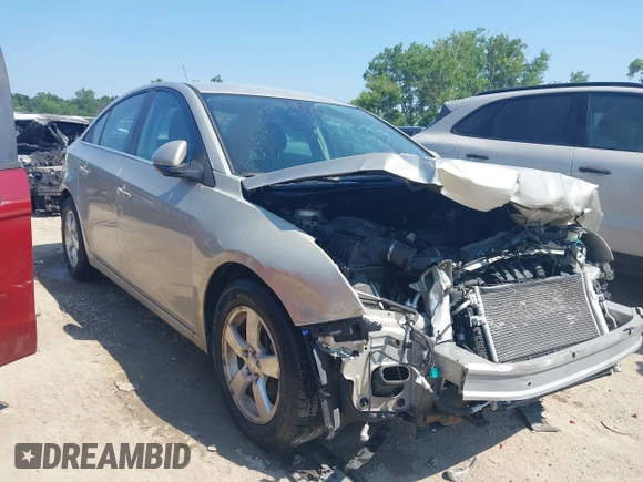 2014 Chevrolet Cruze 1LT с VIN 1G1PC5SB5E7214863, выставлен на аукционе IAAI как лот 42642718 с пробегом 132 939 миль миль и . История ставок и продаж доступна на DreamBid. Изображение 1.