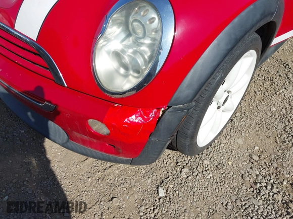 2005 MINI Hardtop S with VIN WMWRE33415TD92159, listed as a IAAI auction lot 42006711 with 110,935 mi miles and . Bid and sale history available at DreamBid. Image 12.