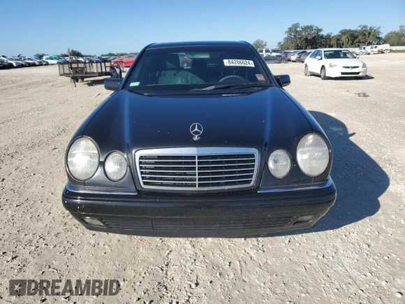 1998 Mercedes-Benz E 320 with VIN WDBJF65F3WA663759, listed as a Copart auction lot 84286624 with 181,447 mi miles and Clean Title. Bid and sale history available at DreamBid. Image 5.