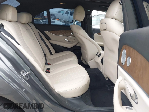 2018 Mercedes-Benz E 300 with VIN WDDZF4JBXJA477047, listed as a IAAI auction lot 42075763 with 62,843 mi miles and . Bid and sale history available at DreamBid. Image 8.