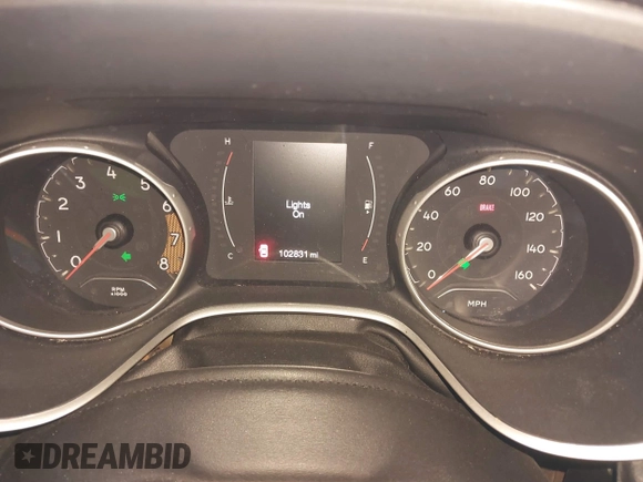 2018 Jeep Compass Sport с VIN 3C4NJDAB9JT266907, выставлен на аукционе IAAI как лот 41669562 с пробегом 102 831 миль миль и . История ставок и продаж доступна на DreamBid. Изображение 7.