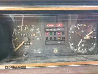1983 Volkswagen Rabbit z VIN 1V1KG0170DV038002, wystawiony jako Copart lot #79815264 z przebiegiem 147 480 mil mil oraz Szkody całkowita. Historia ofert i sprzedaży dostępna na DreamBid. Obrazek 9.