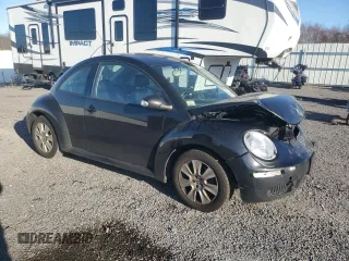 2009 Volkswagen New Beetle Coupe S with VIN 3VWPG31C19M507677, listed as a Copart auction lot 83978784 with 223,378 mi miles and Non Repairable. Bid and sale history available at carsss.com. Image 4.