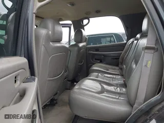 2004 Chevrolet Tahoe LT with VIN 1GNEK13T54J146851, listed as a IAAI auction lot 41990571 with 172,025 mi miles. Bid and sale history available at carsss.com. Image 8.