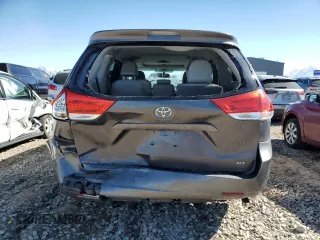 2011 Toyota Sienna XLE AAS with VIN 5TDYK3DC3BS036574, listed as a Copart auction lot 47177365 with 138,161 mi miles and Salvage Title. Bid and sale history available at carsss.com. Image 6.