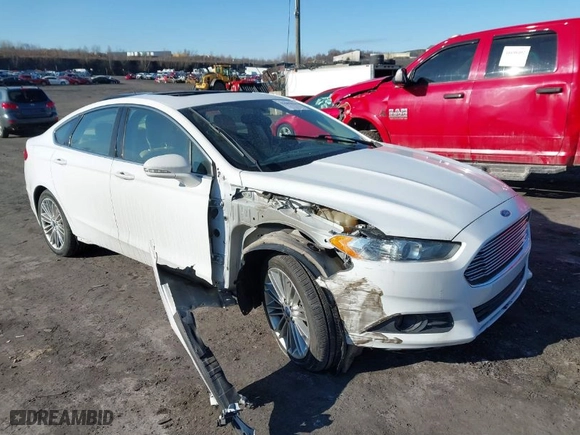 2014 Ford Fusion SE with VIN 3FA6P0HD6ER106415, listed as a IAAI auction lot 41689698 with 125,421 mi miles. Bid and sale history available at carsss.com. Image 1.