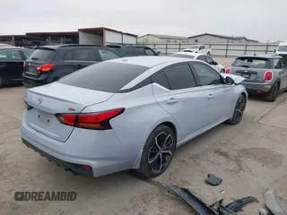 2024 Nissan Altima SR z VIN 1N4BL4CV9RN341899, wystawiony jako IAAI lot #41578146 z przebiegiem 45 595 mil mil oraz . Historia ofert i sprzedaży dostępna na DreamBid. Obrazek 4.