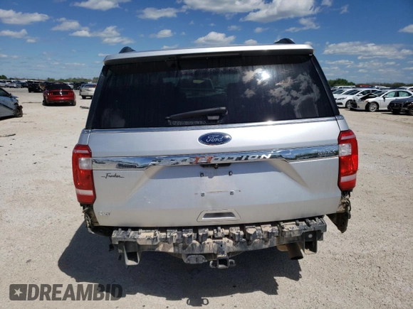 2018 Ford Expedition Max XLT z VIN 1FMJK1JT6JEA35154, wystawiony jako Copart lot #59544944 z przebiegiem Nie podano mil oraz Szkoda całkowita • Salvage title. Historia ofert i sprzedaży dostępna na DreamBid. Obrazek 6.