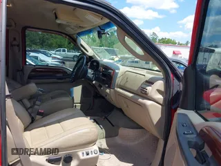 2005 Ford F-250 XL z VIN 1FTSW21P15EB14467, wystawiony jako IAAI lot #42254849 z przebiegiem 191 434 mil mil oraz . Historia ofert i sprzedaży dostępna na DreamBid. Obrazek 5.