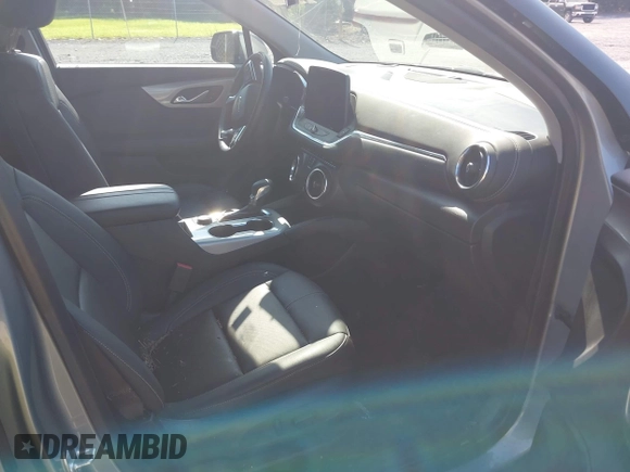 2024 Chevrolet Blazer LT with VIN 3GNKBDR47RS181725, listed as a IAAI auction lot 42534532 with 26,004 mi miles and . Bid and sale history available at DreamBid. Image 5.