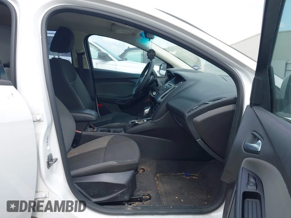2013 Ford Focus SE with VIN 1FADP3K20DL286326, listed as a IAAI auction lot 42169951 with 191,848 mi miles. Bid and sale history available at carsss.com. Image 5.