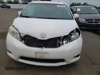 2011 Toyota Sienna XLE AAS with VIN 5TDYK3DCXBS063948, listed as a Copart auction lot 59776695 with 305,799 mi miles and Salvage title. Bid and sale history available at DreamBid. Image 5.