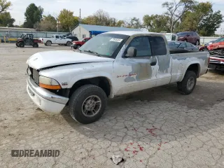 1997 Dodge Dakota z VIN 1B7GG23Y8VS161313, wystawiony jako Copart lot #77646454 z przebiegiem 286 443 mil mil oraz Szkoda całkowita • Salvage title. Historia ofert i sprzedaży dostępna na DreamBid. Obrazek 1.
