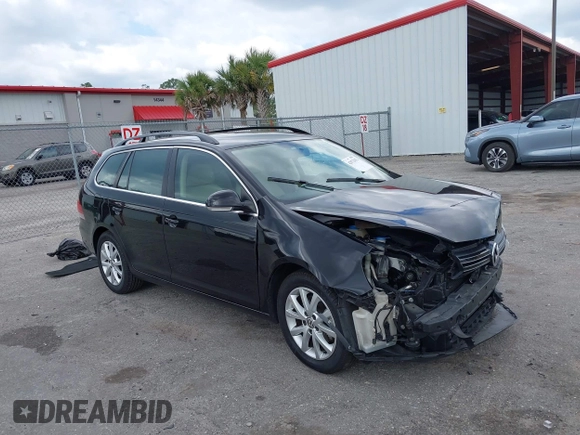 2013 Volkswagen Jetta SportWagen SE with VIN 3VWPX7AJ4DM655174, listed as a IAAI auction lot 42072632 with 65,899 mi miles. Bid and sale history available at carsss.com. Image 1.
