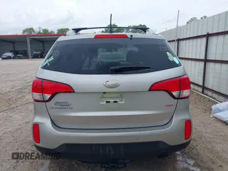 2014 Kia Sorento LX with VIN 5XYKT4A7XEG532862, listed as a IAAI auction lot 41896329 with 97,861 mi miles and . Bid and sale history available at carsss.com. Image 16.