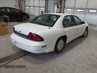 1998 Chevrolet Lumina with VIN 2G1WL52M0W1136830, listed as a IAAI auction lot 41860190 with 110,393 mi miles and . Bid and sale history available at DreamBid. Image 4.