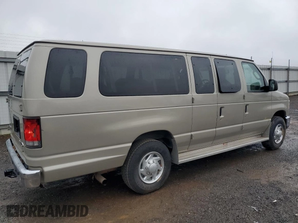 2013 Ford Econoline Passenger XL with VIN 1FBSS3BL0DDB13638, listed as a Copart auction lot 80899524 with 64,004 mi miles and Salvage Title. Bid and sale history available at DreamBid. Image 3.