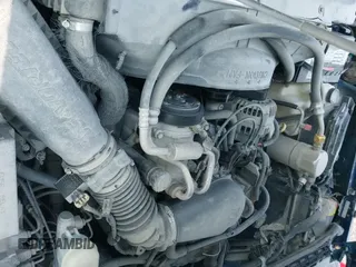 1998 Chevrolet Blazer LS z VIN 1GNDT13W3W2286364, wystawiony jako IAAI lot #42380068 z przebiegiem 210 174 mil mil oraz . Historia ofert i sprzedaży dostępna na DreamBid. Obrazek 15.