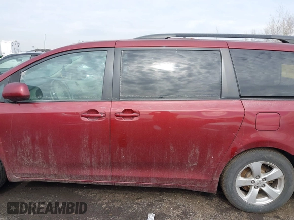 2014 Toyota Sienna LE AAS with VIN 5TDKK3DC3ES411177, listed as a IAAI auction lot 41650472 with 25,000 mi miles. Bid and sale history available at carsss.com. Image 13.