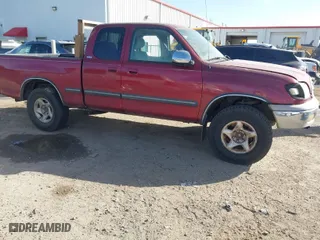 2002 Toyota Tundra SR5 with VIN 5TBRT34122S252537, listed as a IAAI auction lot 41835103 with 195,786 mi miles. Bid and sale history available at carsss.com. Image 1.