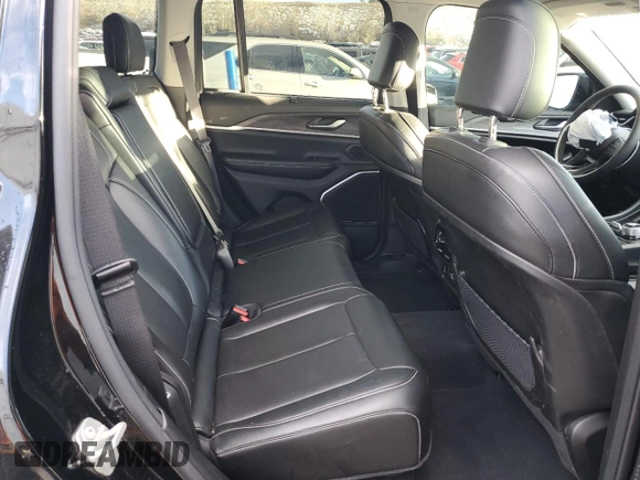2023 Jeep Grand Cherokee 30th Anniversary with VIN 1C4RJYB61P8905525, listed as a Copart auction lot 43347335 with 18,814 mi miles and Salvage title. Bid and sale history available at DreamBid. Image 10.