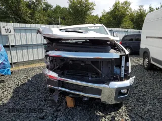 2019 Chevrolet Silverado 3500HD LTZ with VIN 1GC4KXCY3KF174005, listed as a Copart auction lot 69627874 with 0 mi miles and Salvage Title. Bid and sale history available at carsss.com. Image 5.
