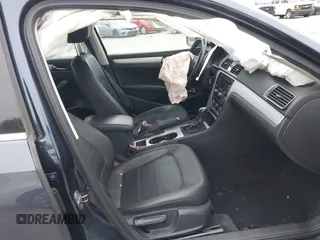 2013 Volkswagen Passat SE z VIN 1VWBP7A37DC145575, wystawiony jako IAAI lot #41253095 z przebiegiem 93 702 mil mil oraz . Historia ofert i sprzedaży dostępna na DreamBid. Obrazek 5.