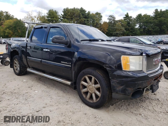 2007 GMC Sierra Denali z VIN 2GTEK638971651761, wystawiony jako Copart lot #73001574 z przebiegiem Nie podano mil oraz Nie do naprawy. Historia ofert i sprzedaży dostępna na DreamBid. Obrazek 4.