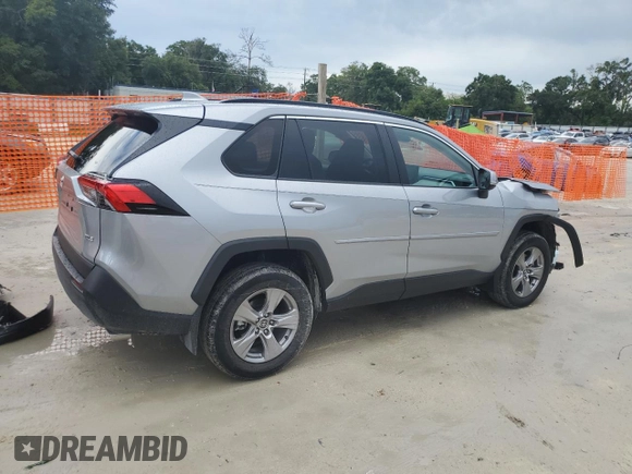 2022 Toyota RAV4 XLE with VIN 2T3W1RFV3NW203742, listed as a Copart auction lot 62733585 with 6,668 mi miles and Non repairable. Bid and sale history available at DreamBid. Image 3.
