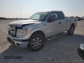 2014 Ford F-150 XL z VIN 1FTFX1EF2EFA83931, wystawiony jako Copart lot #60692305 z przebiegiem 214 793 mil mil oraz Czysty tytuł • Clean title. Historia ofert i sprzedaży dostępna na DreamBid. Obrazek 1.