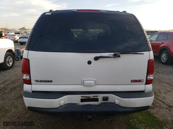 2003 GMC Yukon Denali with VIN 1GKEK63U23J340495, listed as a Copart auction lot 46332495 with 217,873 mi miles and Salvage Title. Bid and sale history available at carsss.com. Image 6.