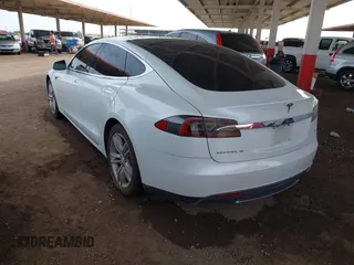 2013 Tesla Model S с VIN 5YJSA1CG8DFP22036, выставлен на аукционе IAAI как лот 41886249 с пробегом 125 477 миль миль и . История ставок и продаж доступна на DreamBid. Изображение 3.