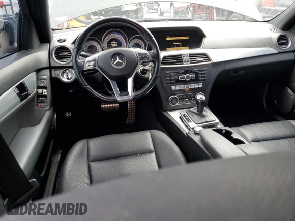 2012 Mercedes-Benz C 250 Sport z VIN WDDGF4HB5CA728489, wystawiony jako Copart lot #58992745 z przebiegiem 29 300 mil mil oraz Szkoda całkowita • Salvage title. Historia ofert i sprzedaży dostępna na DreamBid. Obrazek 8.