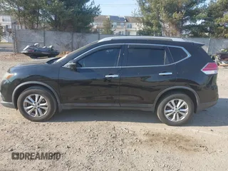 2014 Nissan Rogue S with VIN 5N1AT2MK1EC785035, listed as a IAAI auction lot 41721338 with 167,254 mi miles. Bid and sale history available at carsss.com. Image 15.