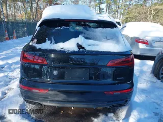 2024 Audi Q5 S line Premium with VIN WA1GAAFY6R2124865, listed as a IAAI auction lot 41598533 with 4,720 mi miles and . Bid and sale history available at DreamBid. Image 16.