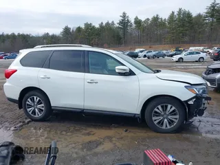 2017 Nissan Pathfinder SV with VIN 5N1DR2MM2HC633380, listed as a IAAI auction lot 41710351 with 90,602 mi miles. Bid and sale history available at carsss.com. Image 14.