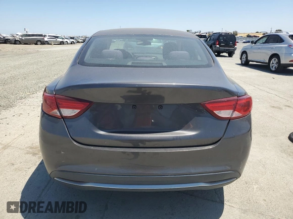 2015 Chrysler 200 Limited z VIN 1C3CCCAB0FN679743, wystawiony jako Copart lot #57711945 z przebiegiem 207 804 mil mil oraz Czysty tytuł • Clean title. Historia ofert i sprzedaży dostępna na DreamBid. Obrazek 6.