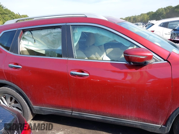 2015 Nissan Rogue SV with VIN 5N1AT2MV2FC772581, listed as a IAAI auction lot 40523006 with Not Provided miles. Bid and sale history available at carsss.com. Image 12.