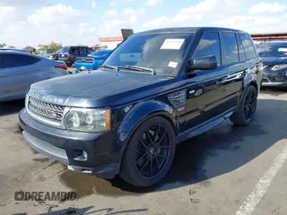 2011 Land Rover Range Rover Sport SC z VIN SALSH2E43BA708919, wystawiony jako IAAI lot #41457190 z przebiegiem Nie podano mil oraz . Historia ofert i sprzedaży dostępna na DreamBid. Obrazek 17.