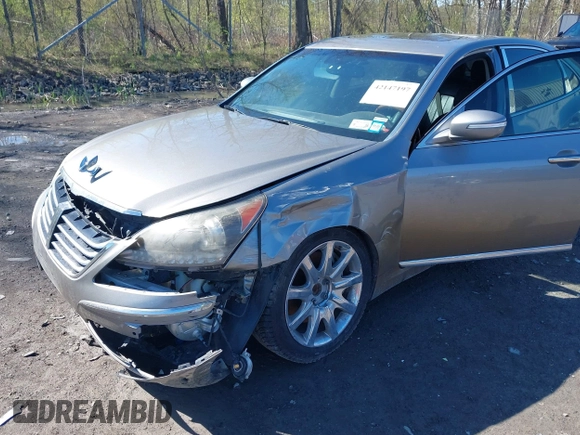 2013 Hyundai Equus Signature with VIN KMHGH4JH6DU062970, listed as a IAAI auction lot 42147197 with 131,799 mi miles and . Bid and sale history available at DreamBid. Image 6.