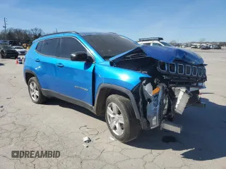 2022 Jeep Compass Latitude with VIN 3C4NJDBB3NT231753, listed as a Copart auction lot 47305435 with 53,864 mi miles and Salvage title. Bid and sale history available at DreamBid. Image 4.