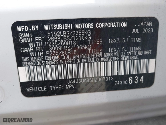 2024 Mitsubishi Outlander ES with VIN JA4J3UA86RZ007013, listed as a IAAI auction lot 41643993 with 106,572 mi miles. Bid and sale history available at carsss.com. Image 9.