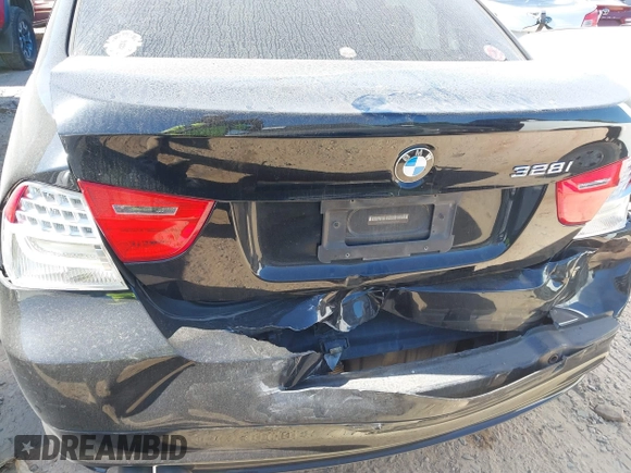 2011 BMW 3 Series 328i xDrive with VIN WBAPK5G53BNN25368, listed as a IAAI auction lot 40674658 with 193,207 mi miles and . Bid and sale history available at carsss.com. Image 6.