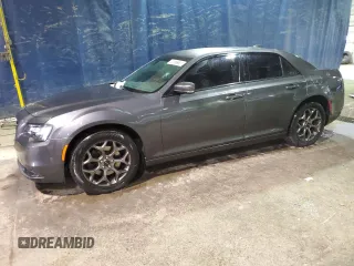 2016 Chrysler 300 with VIN 2C3CCAGG6GH304831, listed as a Copart auction lot 44977175 with 100,897 mi miles and Clean Title. Bid and sale history available at carsss.com. Image 1.